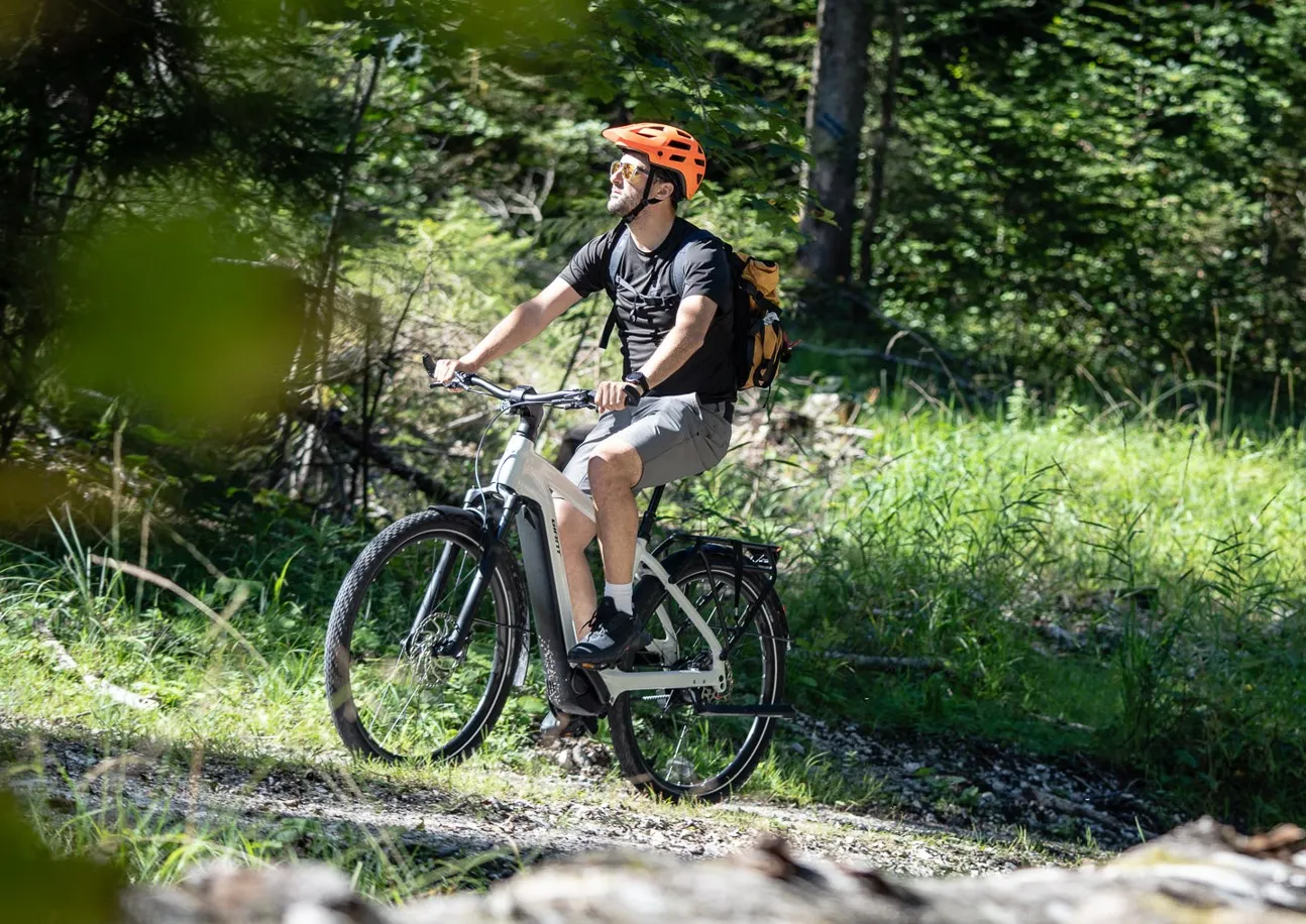 Touring E Bikes